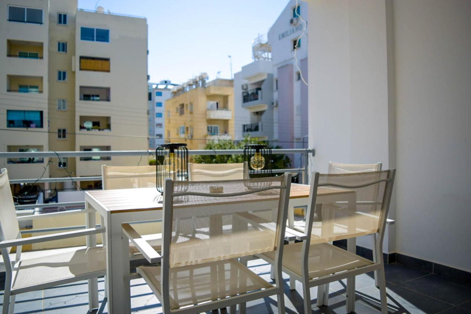 Coastal Getaway Lägenhet Larnaca Exteriör bild