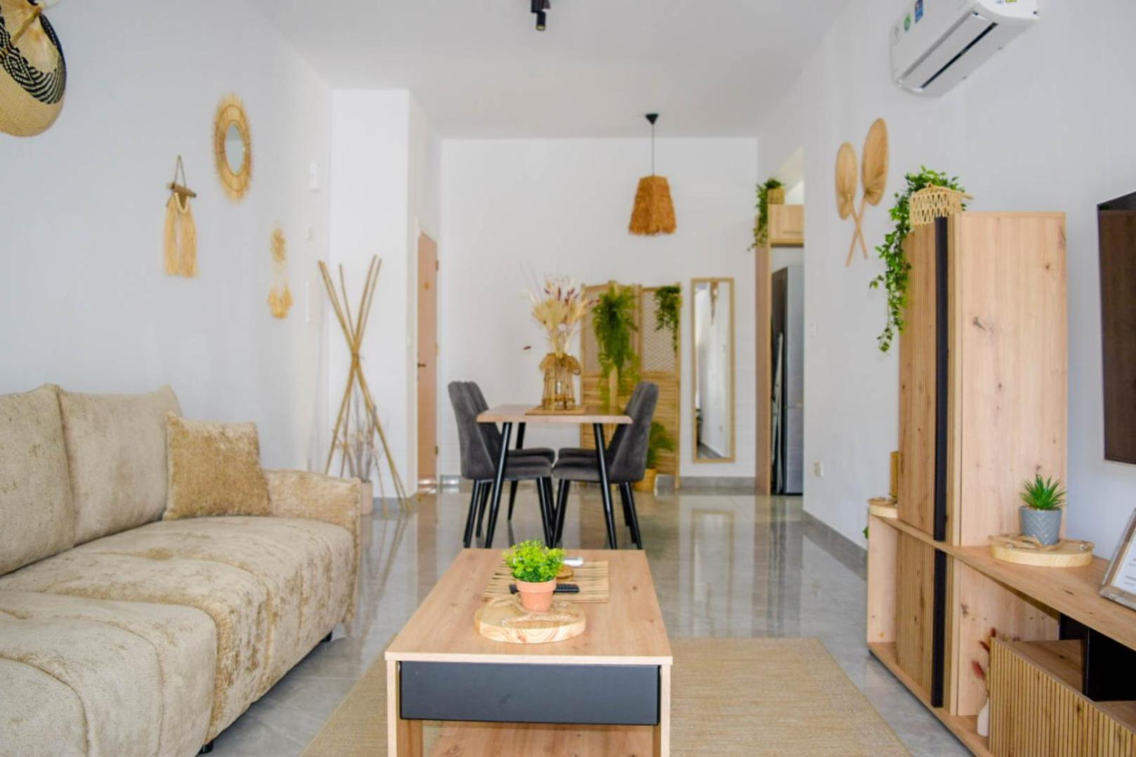 Coastal Getaway Lägenhet Larnaca Exteriör bild